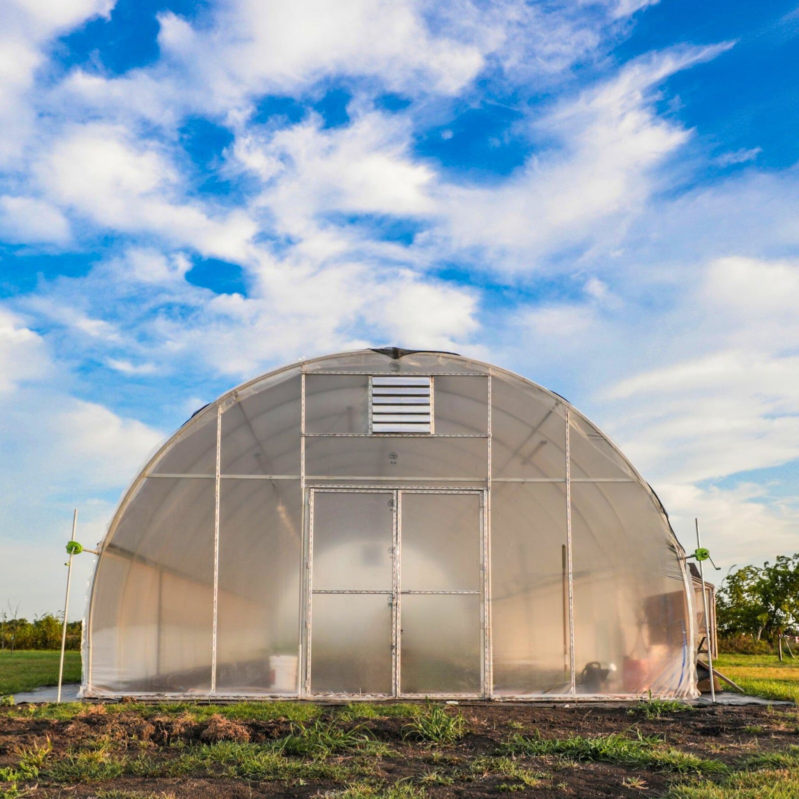 Premium Round All Metal High tunnel with ventilation kit front view