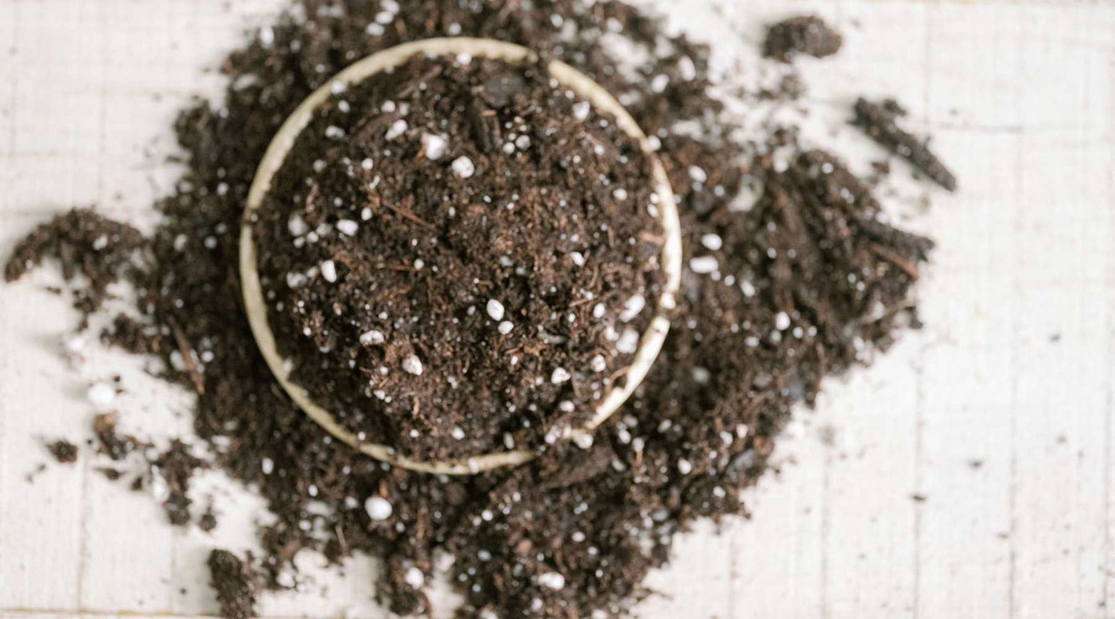 custom soil mix with perlite, compost and coco coir