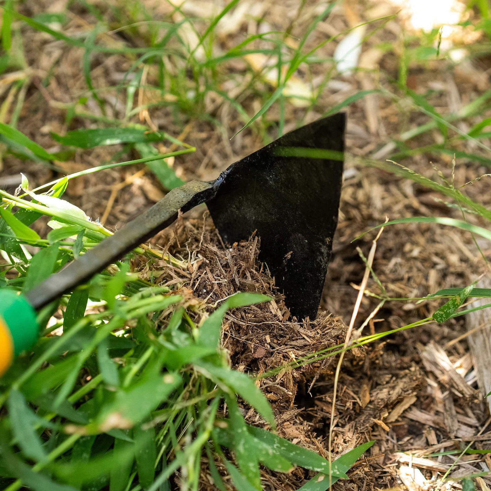 EZ-Digger Garden Tool Short Handle | 7 inch Blade weeding