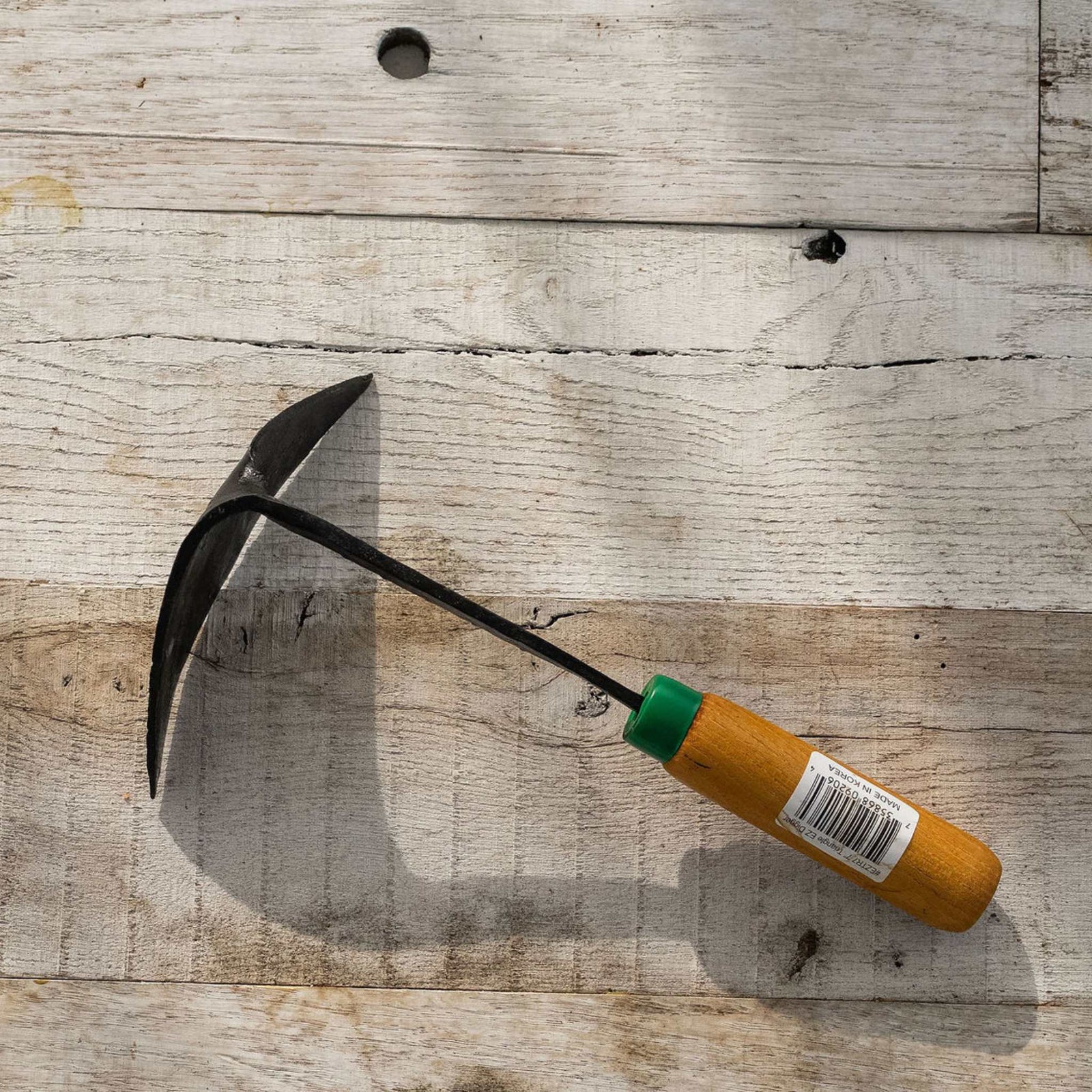 EZ-Digger Garden Tool Short Handle | 7 inch Blade Up close