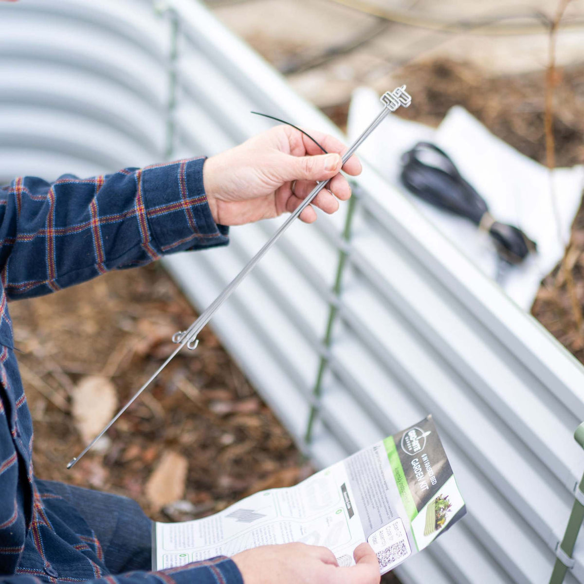 Center braces for gro-rite bed