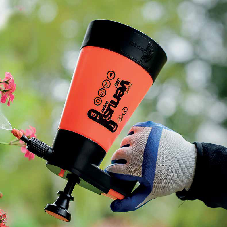 venus handheld sprayer held upside down showing it still sprays