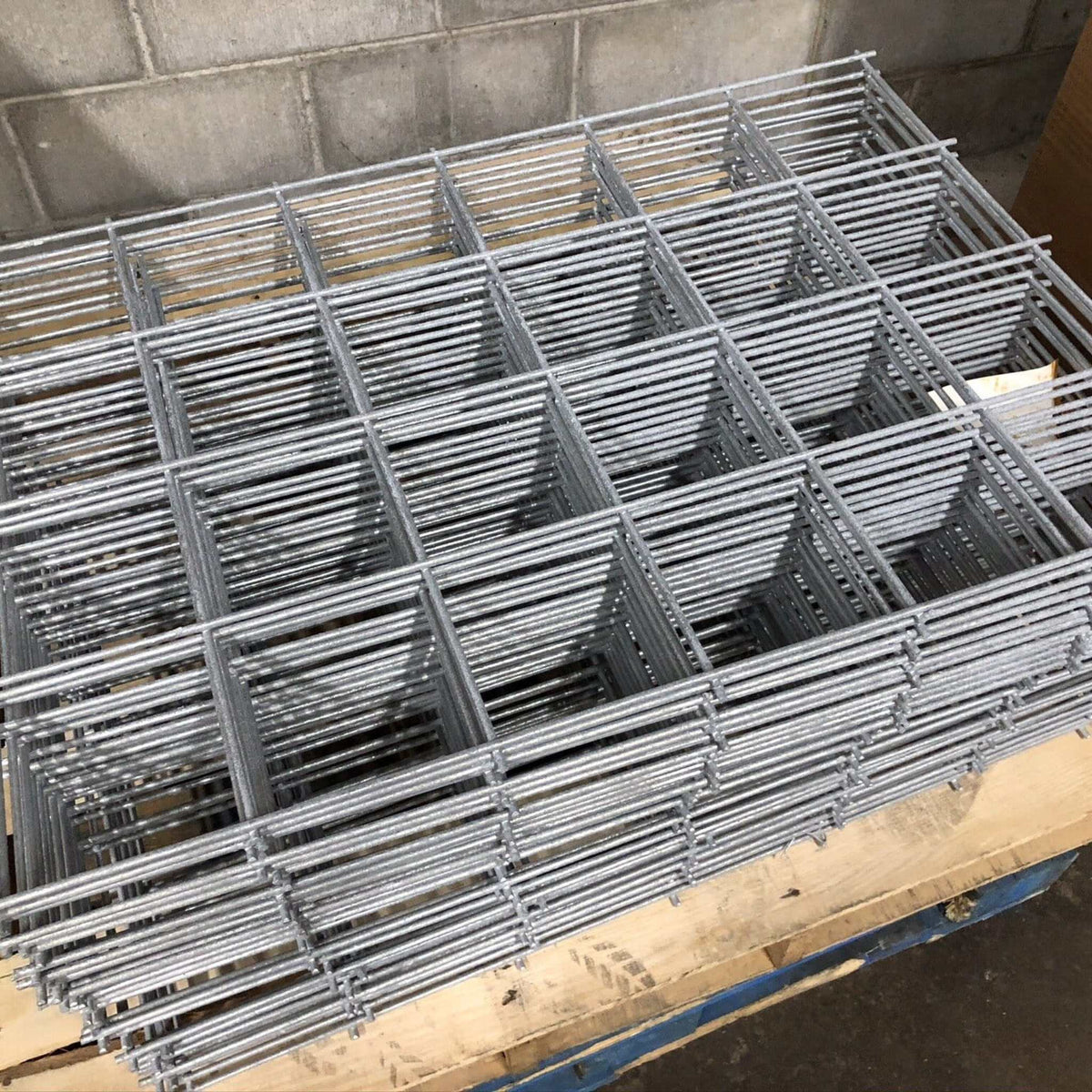 Varden Galvanized Wire Panel Stack