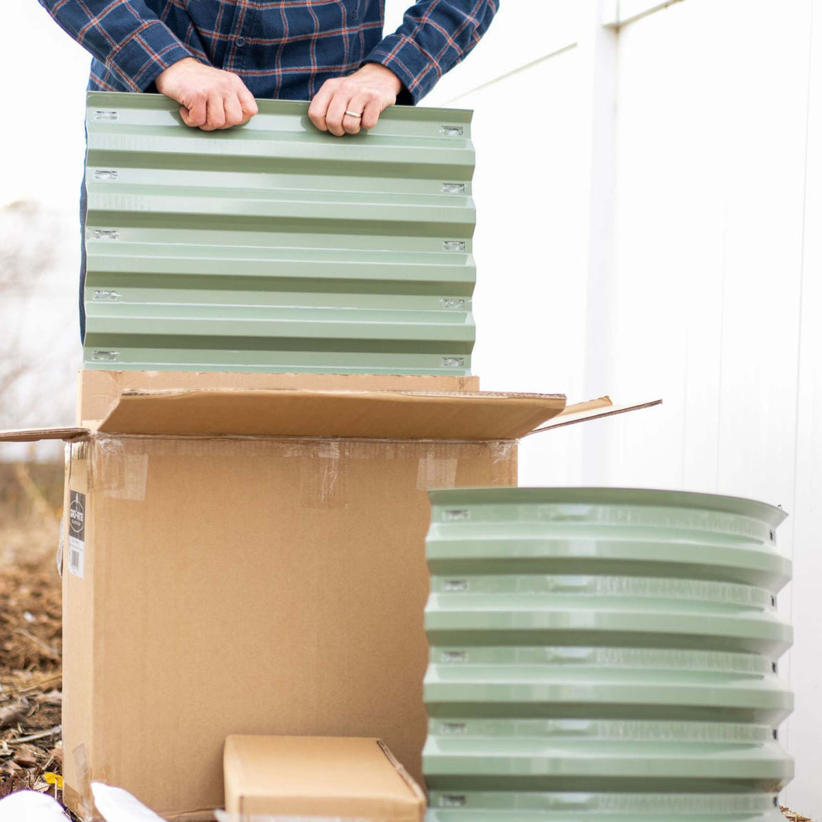 Grower Unboxing Gro-Right Raised Bed