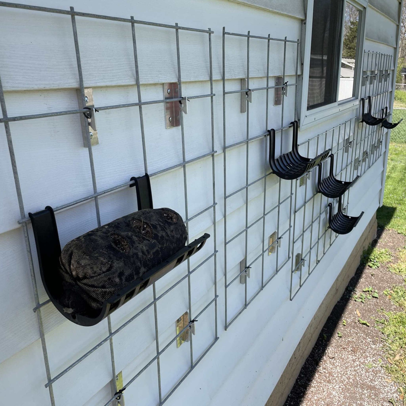 Varden Galvanized Wire Panel Installed